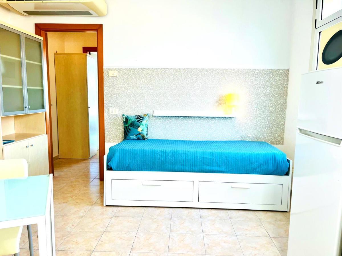 Residence Frontemare Rimini Buitenkant foto