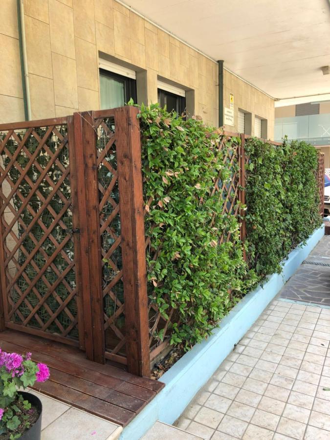 Residence Frontemare Rimini Buitenkant foto